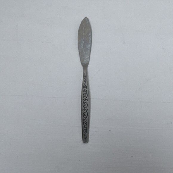 Gorham SPANISH SCROLL Stainless Butter Knife Burnished Glossy SilverwareFlatware - Picture 1 of 5